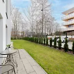 Rosa-modern 29m2 Ac, Netflix, Ps4, Pool, Sauna Апартаменти Колобжег