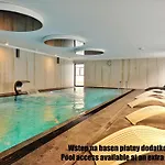 Апартаменти Rosa-modern 29m2 Ac, Netflix, Ps4, Pool, Sauna
