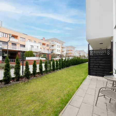 Апартаменти Rosa-modern 29m2 Ac, Netflix, Ps4, Pool, Sauna